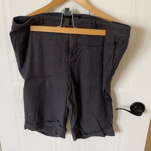 NYDJ linen blend charcoal grey Bermuda shorts